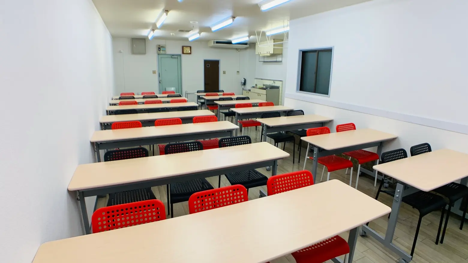 お気軽会議室金沢安江町１０３号室